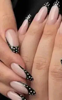 کاشت ناخن  و کاشت مژه موقت و لیفت ابرو و مژه