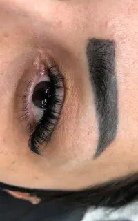 کاشت و اکستنشن مژه،لیفت و لمینت ابرو و مژه