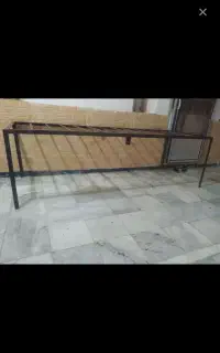 تخت آهنی