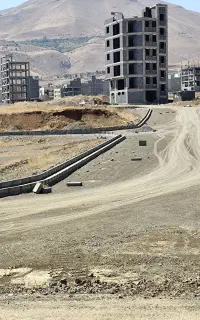 زمین جنوبی فاز2وحدت200متری برخیابان12متری