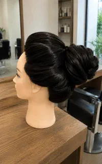 کله مانکن با پایه نگهدارنده میز