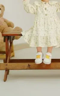 تعدادی لباس بچگانه تمیز نو نو