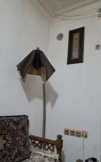 اباجور ایستاده