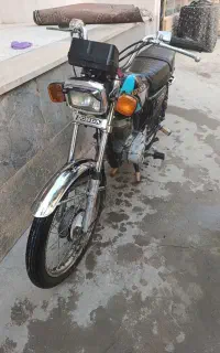 موتور ۲۰۰ مزایده ای