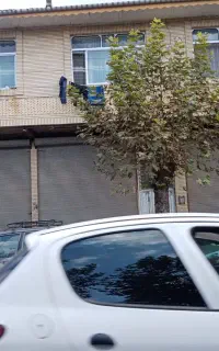 فروش دو دهنه مغازه و دو واحد اپارتمان
