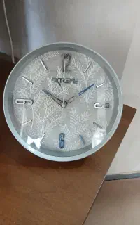 ساعت دیواری و رومیزی