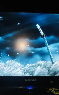 ۲۲ اینچ برای کارای سبک و گیم های سبک و نیمه سنگین