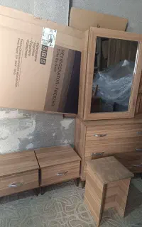 فروش سرویس خواب دو نفره چوبی همراه با تشک طبی سالم