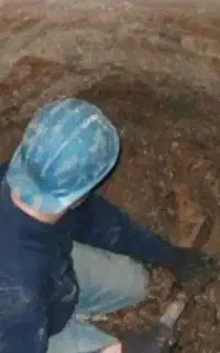 سیمانکاری و حفر چاه دستی