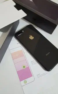 اپل 8 پلاس ۹ سال خواب بوده 64gig