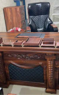 کارمند دفتری خانم