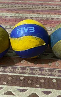 ۳ عدد توپ والیبال