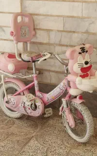 دوچرخه بچه‌گانه صورتی