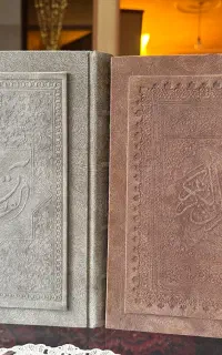 دو جلد قرآن معطر قابدار نفیس، هر دو ۱۲میلیون