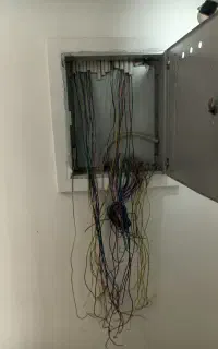 برقکار خانگی و صنعتی و تعمیرات شبانه روزی