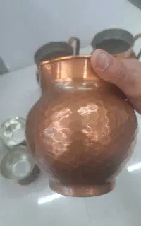 سه دست پارچ و لیوان و پیاله مسی