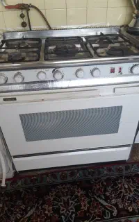 گاز استیل فر  جنس بسیار خوب    فر سالم