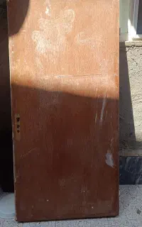 سینگ .‌و درب چوبی