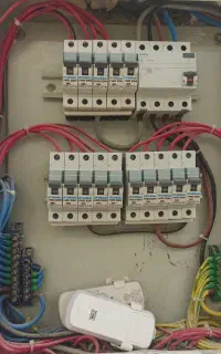 برقکاری و نصب لاین نوری
