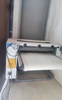 دستگاه نان پهن کن ۵۰ سانتی در حد نو