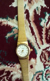 یک عدد ساعت مچی زنانه