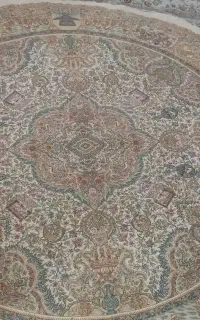 فرش  گرد دست بافت نامی