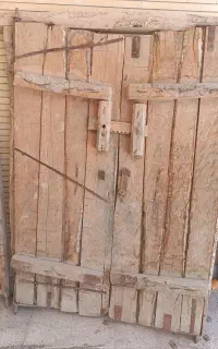 درگاه چوبی قدیمی عتیقه