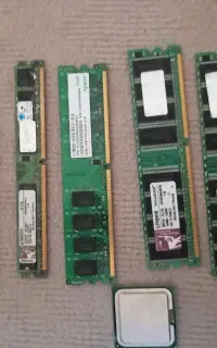 رام ۲ گیگ cpu کامپیوتر کارت TV و کارت اینترنت
