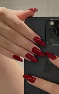 خدمات کاشت ناخن