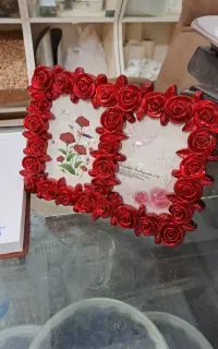 فروش انواع قاب عکس فقط ۱۵۰