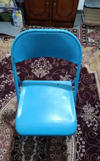 صندلی آهنی