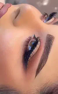 آموزشگاه آرایشگری زنانه لی لی