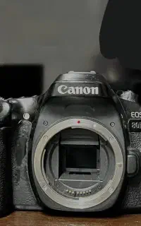 دوربین canon 80d و لنز 85mm زیر قیمت