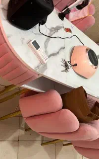 کل لوازم ناخون کاری فروخت میشود