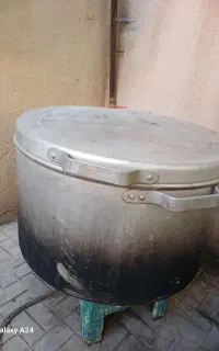 دیگ آشپزخانه
