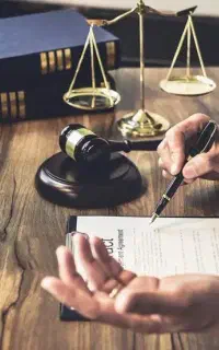وکیل الزام به تنظیم سند رسمی تخصصی