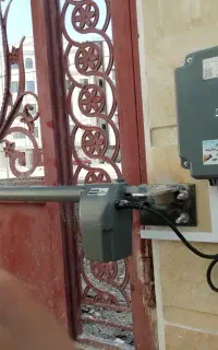 نصب و تعمیر جک پارکینگی / درب اتوماتیک بازویی برقی