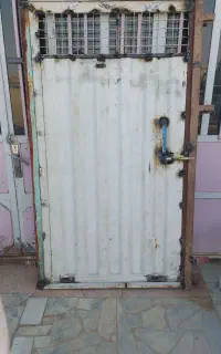 درب آهنی
