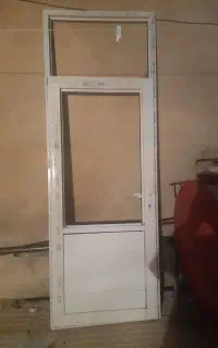 درب پی وی سی