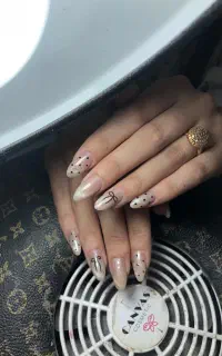 خدمات ناخن با هزینه مواد فقط به مدت ۲ روز