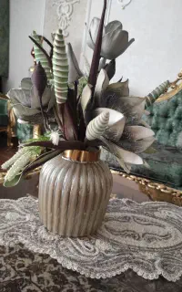 گل وگلدان
