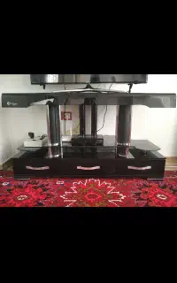 میز تلویزیون شیشه ای
