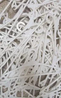 فروش آویز لباس چوب لباسی به صورت یکجا