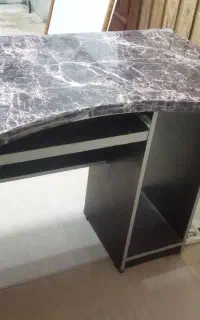 میز سالم و تمیز