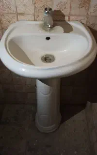 روشویی با پایه