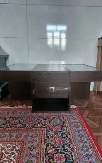 بخاری آب گرمکن ومیز پذیرای