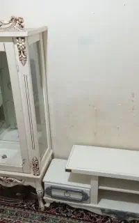 گنجه و میز تلویزیون