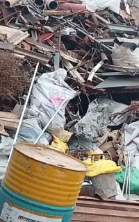 انواع ضایعات وفلزات. برمیداریم