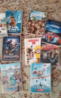 CD بازی کامپیوتری و DVD انیمیشن