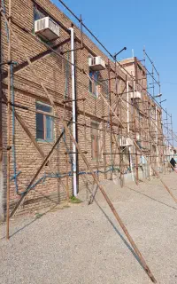 استخدام کارگر ساده برای داربست